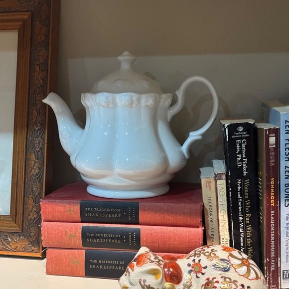 Godinger & Company White Teapot with Rose Border - Picture 2 of 9